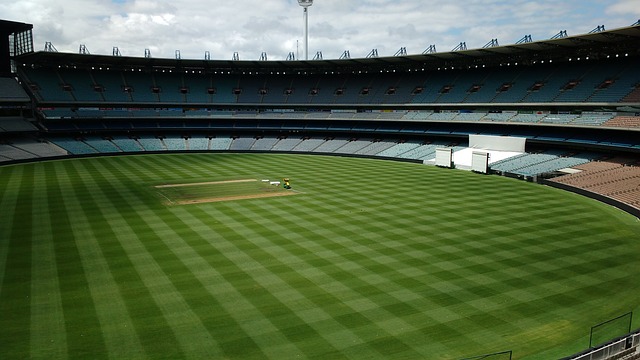 历史第一人！詹姆斯正式达成42000分里程碑：继续巩固历史得分王.